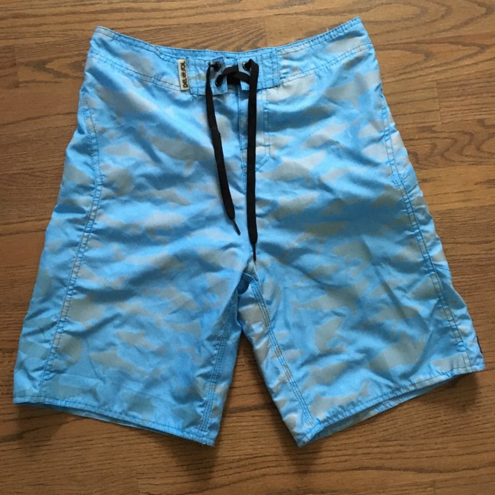 Del Sol Color Changing boys shark board shorts